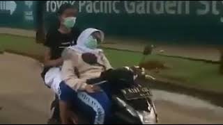 Prank temen di motor