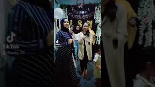 joget TikTok di acara lamaran ncing Leni 🤗 26.8.22