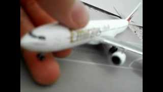 Emirates A340-500 unboxing