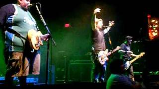 Bowling For Soup "1985" @ WNCI's Jingle Ball '09