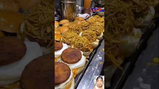 Burger toping mie ala India lezat #streetfood #kulinerprindavan #kulinerindia #kulinerfood