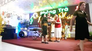 Lê Sang & Cẩm Thu ...Trăng Tàn Trên Hè Phố.