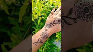 Stylish 🥰 Flower Mehndi Design #shorts #mehndi #mehndidesign #newmehndi #stylishmehndi #easymehndi