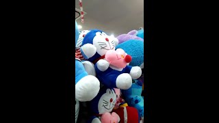 Mencari Menemukan Mainan boneka Hellokitty, Marsha, Minion, Lumba-Lumba, Doraemon, Winnie the Pooh