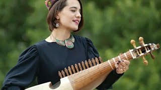 Alam gir pa awaz khkuly kalam .rabab mangi program