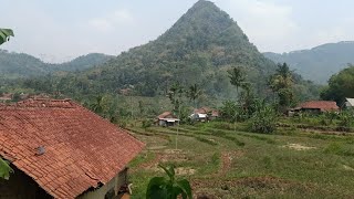 Hujan Membawa Berkah Untuk Semua Warga Perkampungan.Para Petani Siap Garap Sawah Yang Lama Tandus...