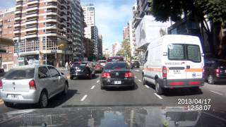 CALLES ARGENTINAS - no deja pasar la ambulancia