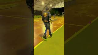 Slalom com patins inline 3 rodas