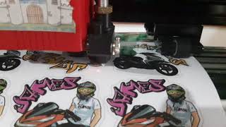 sticker cutting using cuyi cutter ploter