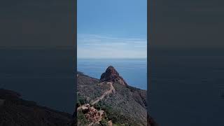 Vue sur le cap Roux et la méditerranée