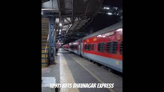 12971 Bandra Terminus Bhavnagar Exress