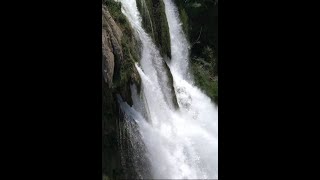 एक ऐसा वॉटर फॉल जो बहता है शहर के नीचे से || DAVIS FALLS POKHARA NEPAL || #shorts