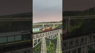 Argo Parahyangan Melewati Jembatan Cikubang