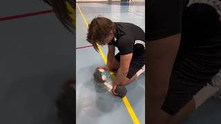 How Handball Players Clean Their Incredibly Dirty Balls 😳 (@handsfree)