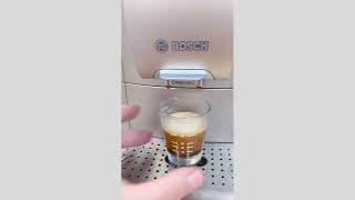 Кофемашина BOSCH VeroCafe Latte демонстрация работоспособности