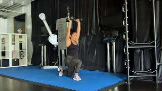 Overhead Reverse Lunges I Dollar Train Club