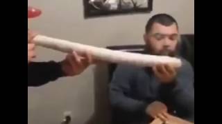 اقوى جونته تراها في حياتك ههههه HOW To Roll a WEED joint Like a BOSS