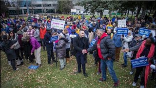 duelling refugee rallies (CBC TV news)