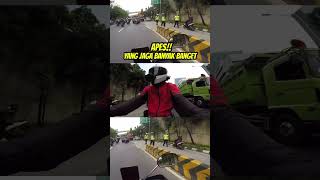 Pemotor apes. Lewat jalur busway, ternyata banyak polisi yang jaga 😄