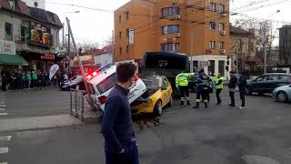 Întâlnire politie cu un taxi ( Occidentului cu Buzești )