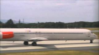 SAS MD-82 Landing and Taxi @FRA