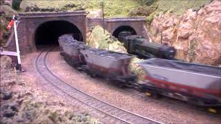 A few trains passing on LMRS's layout Radlingdon (Part 2)