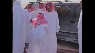 خادم الحرمين الشريفين الملك فهد بن عبدالعزيز في زياره لابنه الامير عبدالعزيز بن فهد في العاذرية ١٩٩٣