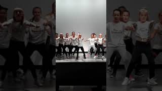 Mika dance show Mayfield 2018