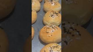 ميني هومبورڨار بعجينة سهلة و سريعة خفاف ريشة Mini Hamburger 🍔❤️