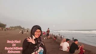 Senja Di Pantai Mliwis