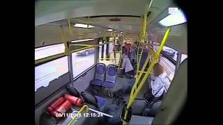 ACCIDENTE DE AUTOBÚS EN VIVO MULTICÁMARA 360p