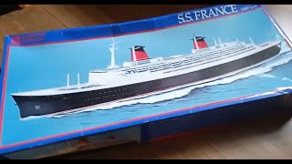 Glencoe models SS France (1:450 scale) model kit unboxing