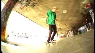 Slam City Skates - Nike SB rider Neil Smith at Southbank