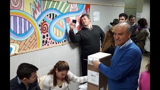 Juan Carlos Juárez votó y apuntó por la falta de boletas