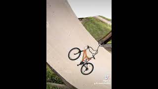 Bicileta pe două roți #shortvideo #youtube #bike #biker #bikelife