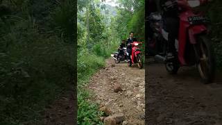 Jalur Dusun, Desa Pucangombo masih sangat kurang layak untuk akses mobilitas warga.