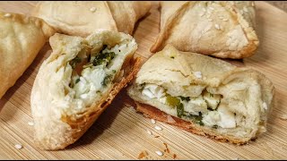 Дешево, быстро и невероятно вкусно! Пирожки из готового слоеного теста с луком и яйцом!