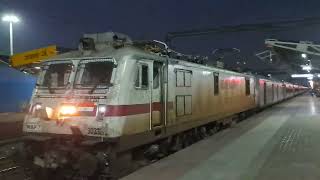 16333/Veraval - Thiruvananthapuram Central Express Skips Udhna Jn With Wap-7 30332 loco