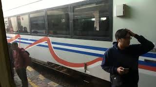 Naik Kereta Api Melewati 5 Stasiun.