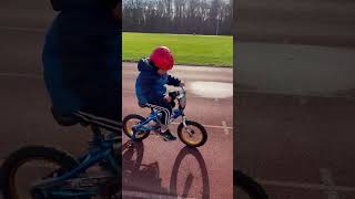 #biking #toddlers #qualitytime #family #viral #trending #beta #kindergarten @jashow1766 💯❤️