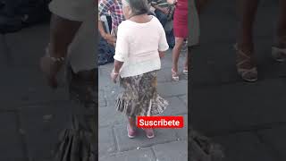 Pasito tun tun con mamá coco en el parque libertad 🇸🇻.