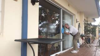 How to professionally clean windows