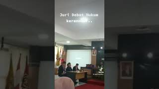 Jadi Juri Debat Hukum