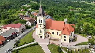 PRETTY CHURCH IN A QUIET GREEN OASIS