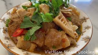 VietNam Mama Cooking - heo quay nấu măng rừng