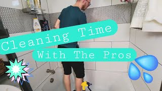 Cleaning Time With Professional Cleaners