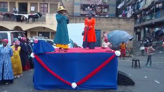 Former blind Cynthia Wanjiku giving her testimony in Huruma, Nairobi.