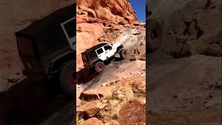 Bella Jeep Girl - Rock Crawling straight up, Quickly!