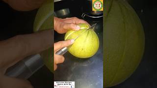 गणपती बाप्पाचे आवडते फळ कसे कापतात | Ganpati Special Fruit #fruit #ganpatibappamorya #shorts #Pomelo