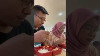 NGIKUTIN POLA MAKAN PIPI 🤣 TERLALU PELANN 😂 #shorts